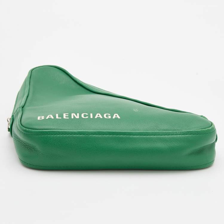 Pre Owned Balenciaga Green Leather Triangle Zip Clutch