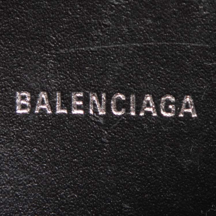 Pre Owned Balenciaga Grey Leather Logo XS Everyday Camera Bag