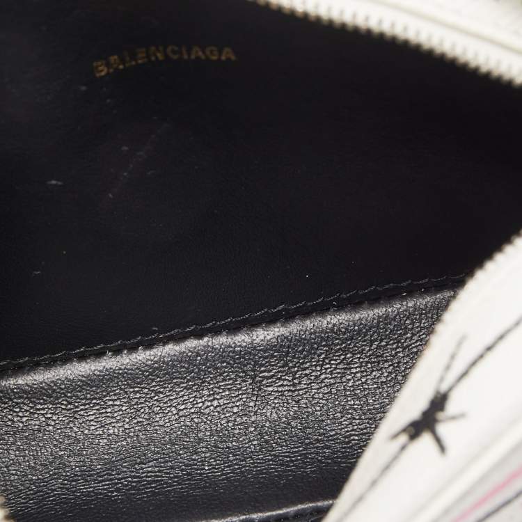 Pre Owned Balenciaga White Graffiti Leather Everyday Crossbody Bag