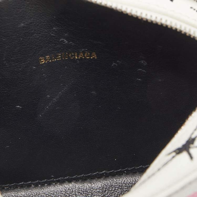 Pre Owned Balenciaga White Graffiti Leather Everyday Crossbody Bag