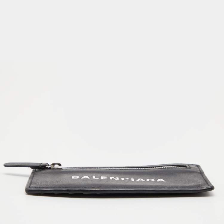 مملوكة مسبقًا Balenciaga Black Leather Zip Card Holder