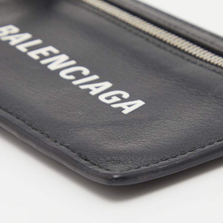 مملوكة مسبقًا Balenciaga Black Leather Zip Card Holder