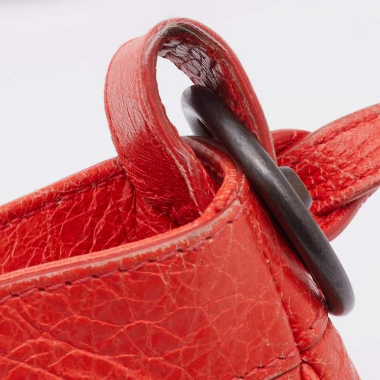 Pre Owned Balenciaga Rose Corail Leather Classic Hip Crossbody Bag
