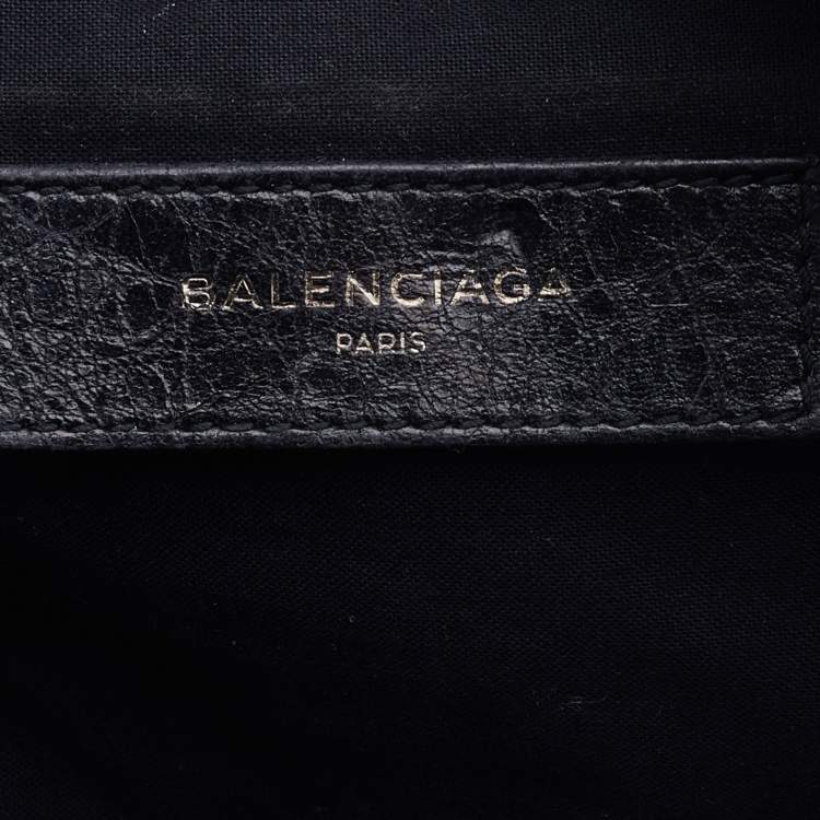 Pre Owned Balenciaga Black Leather Classic Hardware Slim Clutch