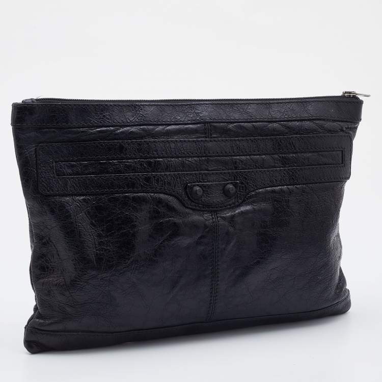 Pre Owned Balenciaga Black Leather Classic Hardware Slim Clutch