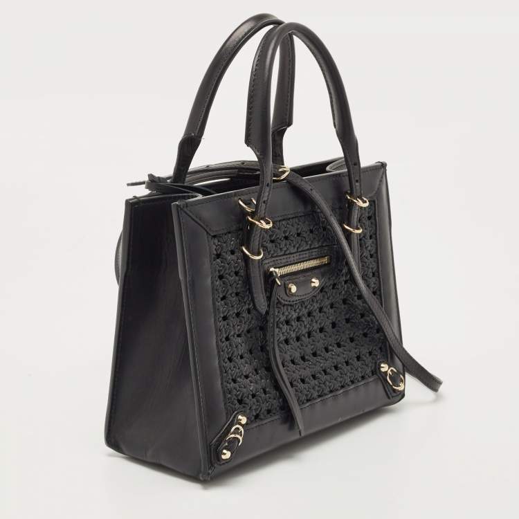 مملوكة مسبقًا Balenciaga Black Woven Leather Mini Papier A4 Tote