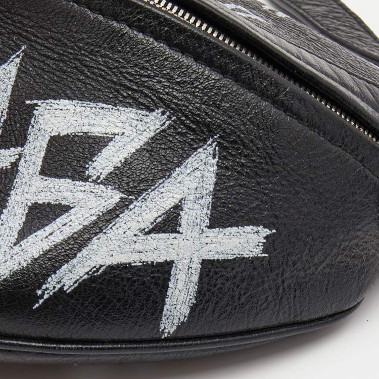Pre Owned Balenciaga Black Leather Souvenir Belt Bag