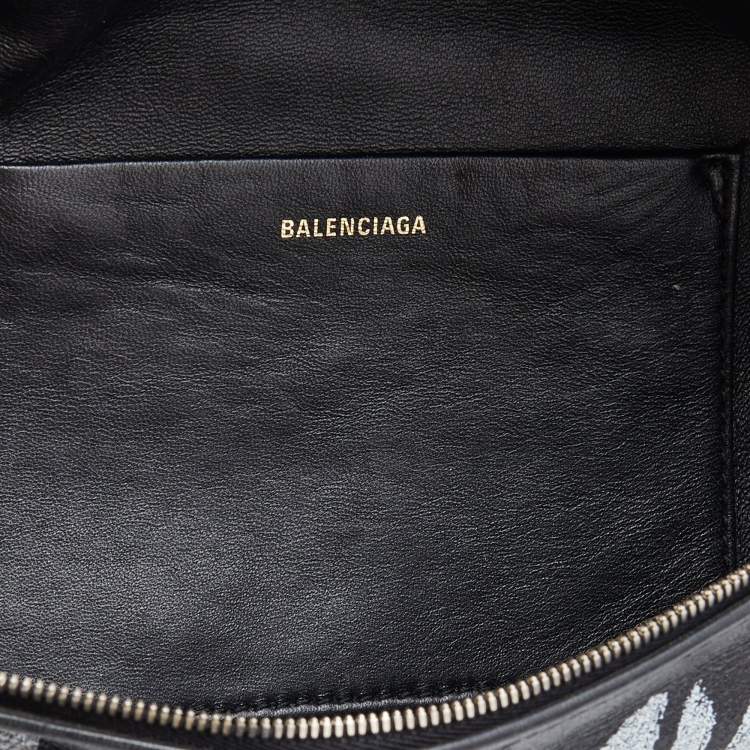 Pre Owned Balenciaga Black Leather Souvenir Belt Bag
