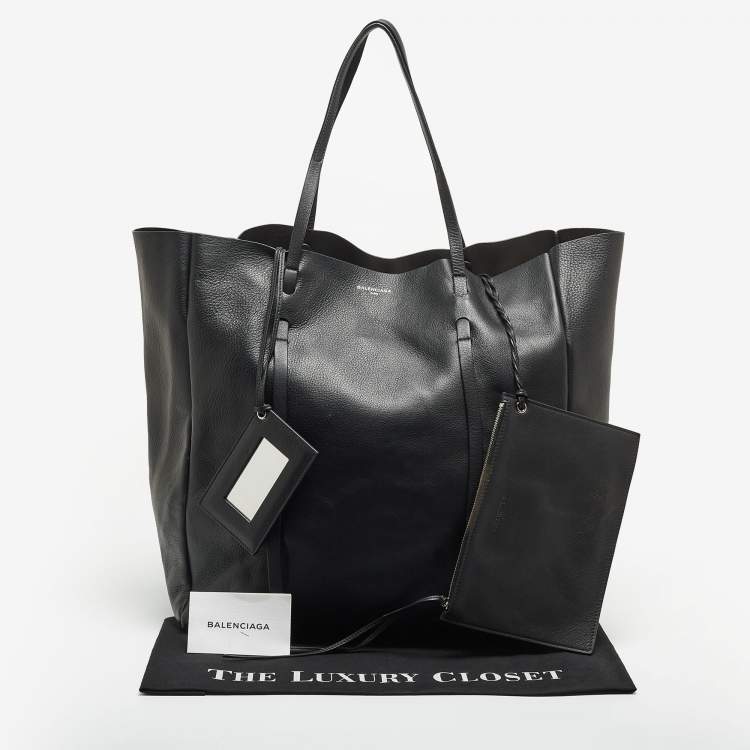 Pre Owned Balenciaga Black Leather Everyday Shopper Tote