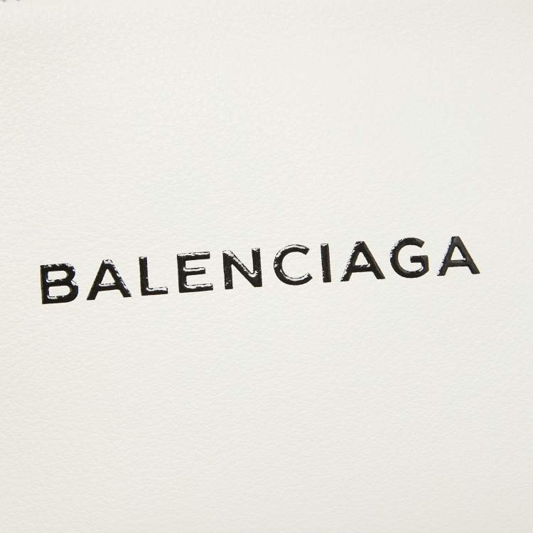 Pre Owned Balenciaga White Leather Zip Pouch