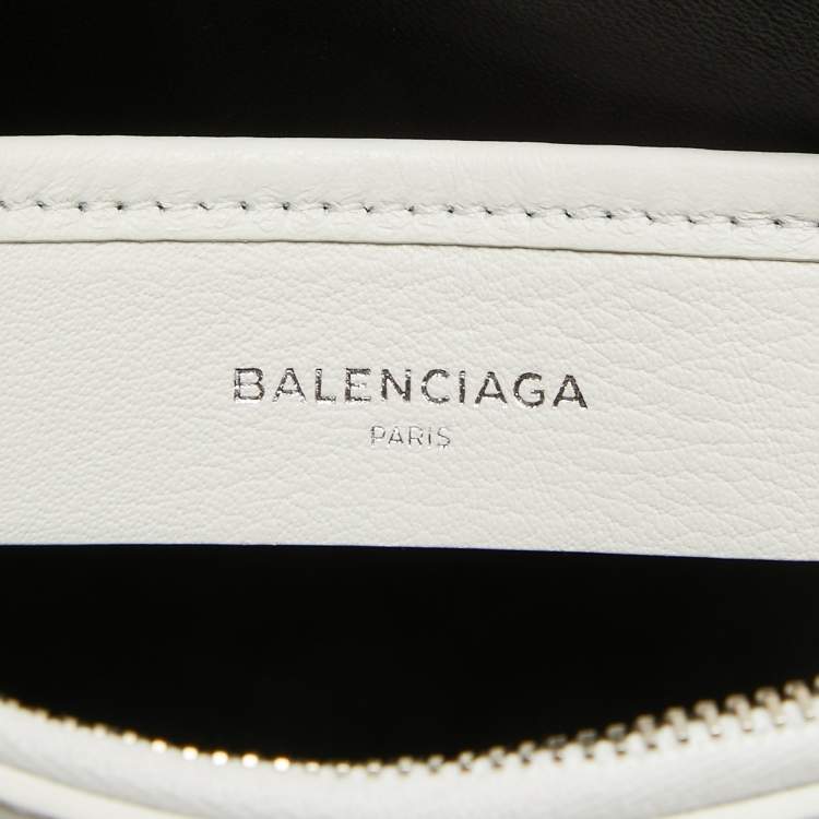 Pre Owned Balenciaga White Leather Zip Pouch