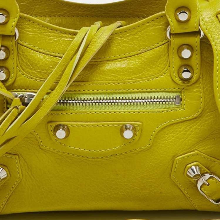 Pre Owned Balenciaga Curry Leather Mini Classic City Bag