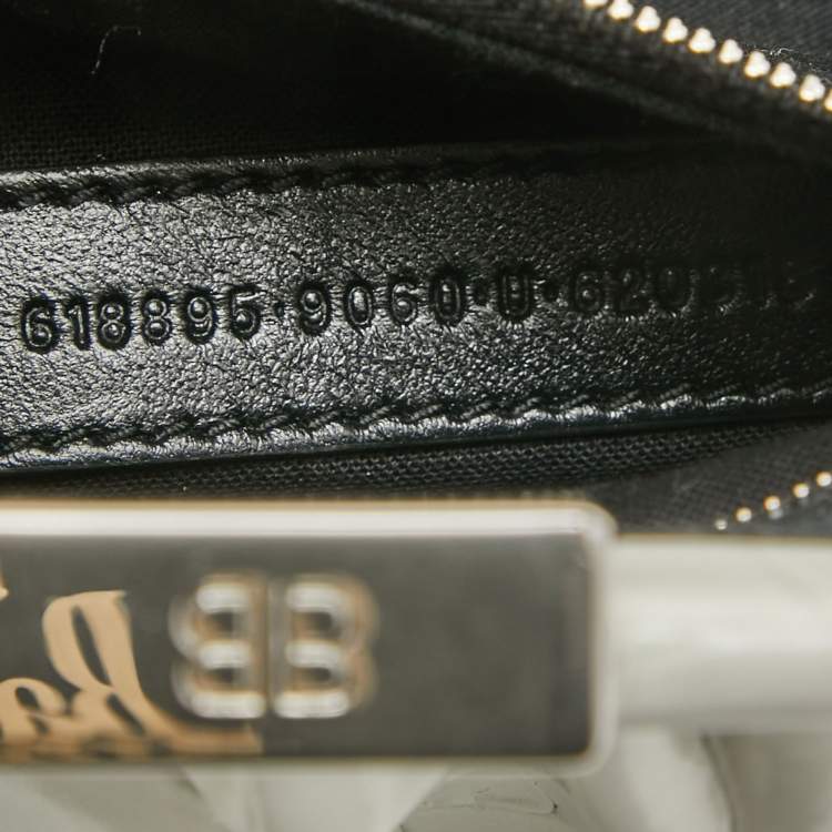 مملوكة مسبقًا Balenciaga White Croc Embossed Leather Cloud Clutch Bag