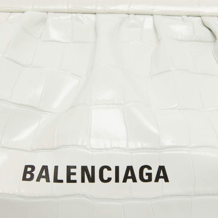 مملوكة مسبقًا Balenciaga White Croc Embossed Leather Cloud Clutch Bag