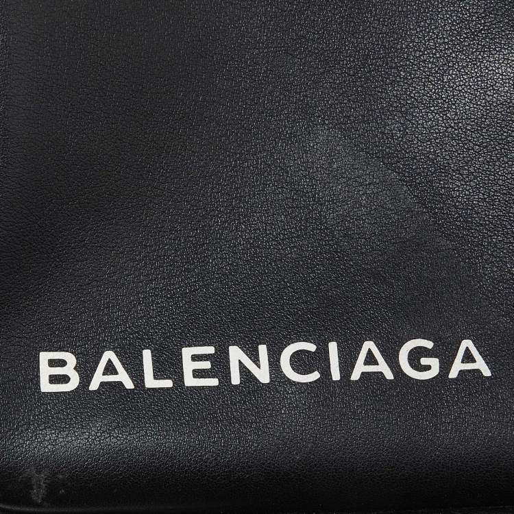 Pre Owned Balenciaga Black Leather Small Triangle Duffle Bag