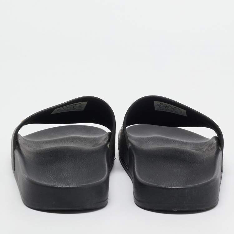 مملوكة مسبقًا Balenciaga Black Rubber Embossed Logo Pool Slides Size 41