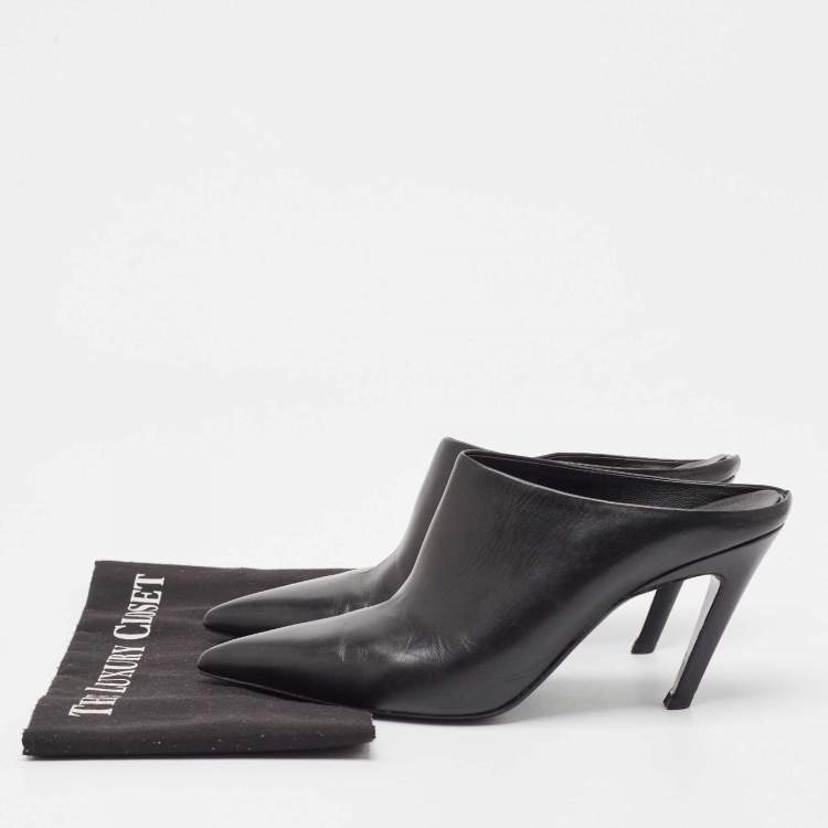 Pre Owned Balenciaga Black Leather Mule  Sandals Size 40