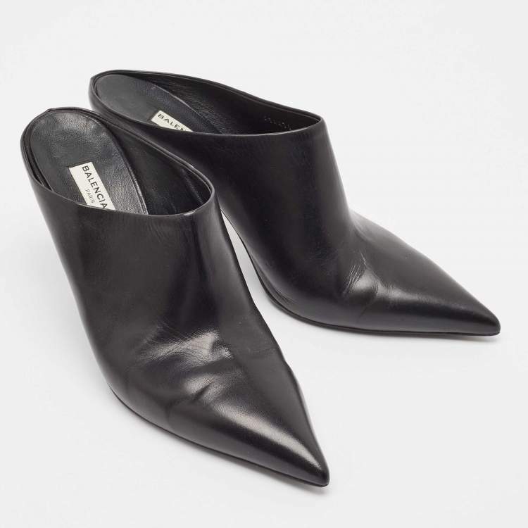 Pre Owned Balenciaga Black Leather Mule  Sandals Size 40