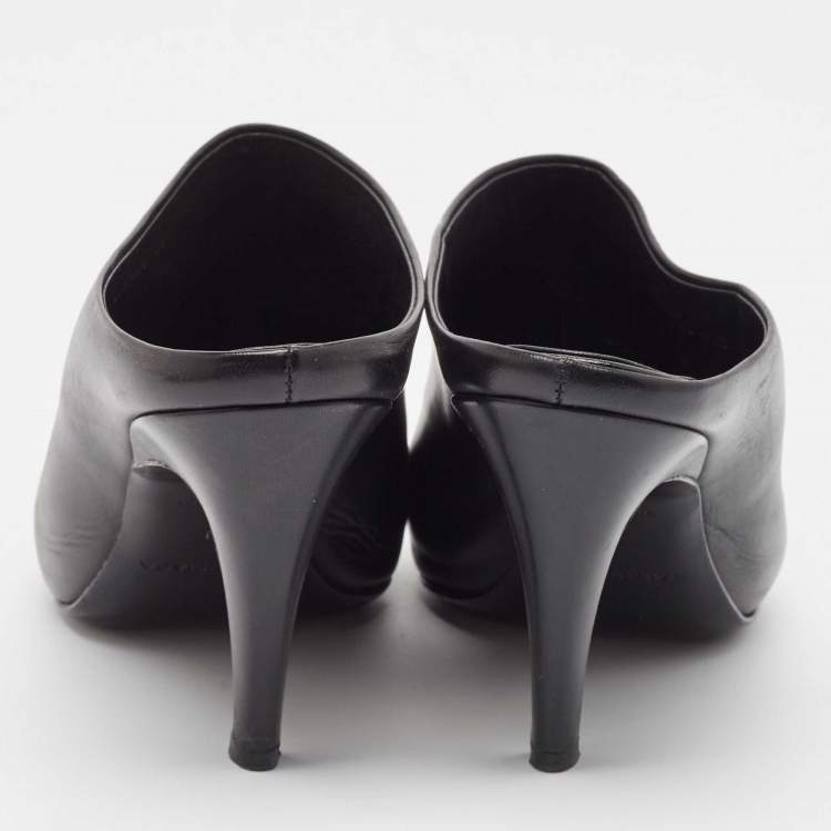 Pre Owned Balenciaga Black Leather Mule  Sandals Size 40
