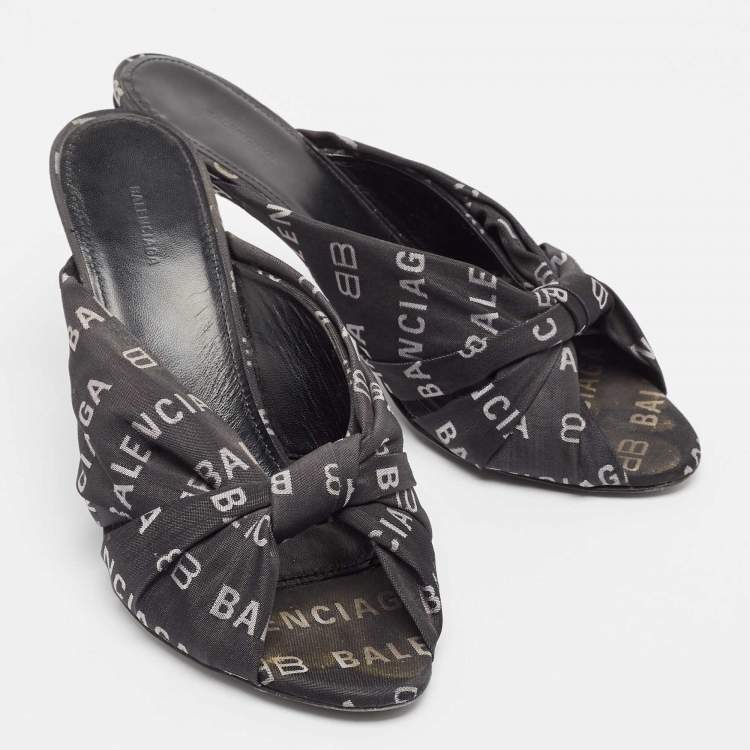 Pre Owned Balenciaga Black Canvas Slide Sandals Size 37