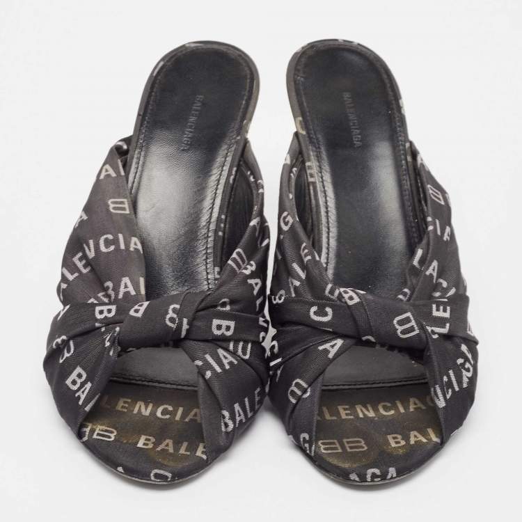 Pre Owned Balenciaga Black Canvas Slide Sandals Size 37