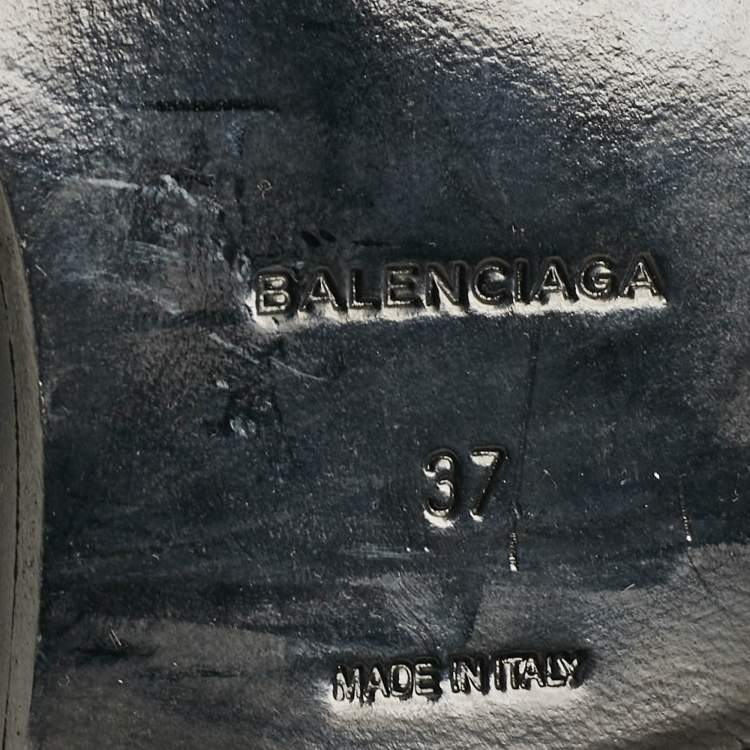 Pre Owned Balenciaga Black Leather Studded Oxfords Size 37