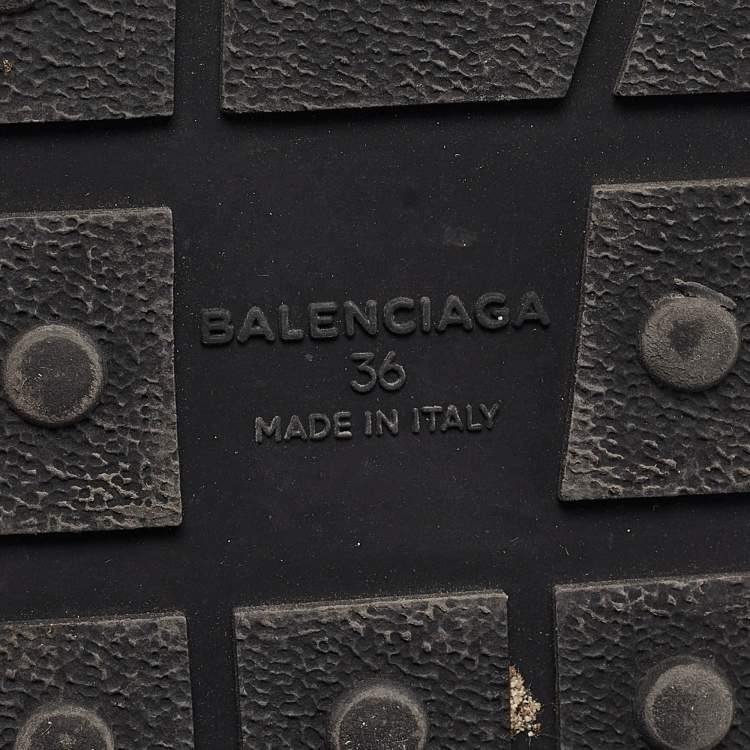 Pre Owned Balenciaga Black Fabric Leather Race Runner Lace Up Sneakers Size 36