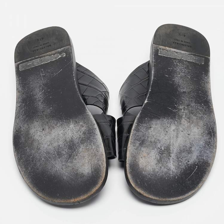 مملوكة مسبقًا Balenciaga Black Croc Embossed Leather Flat Slides Size 41.5