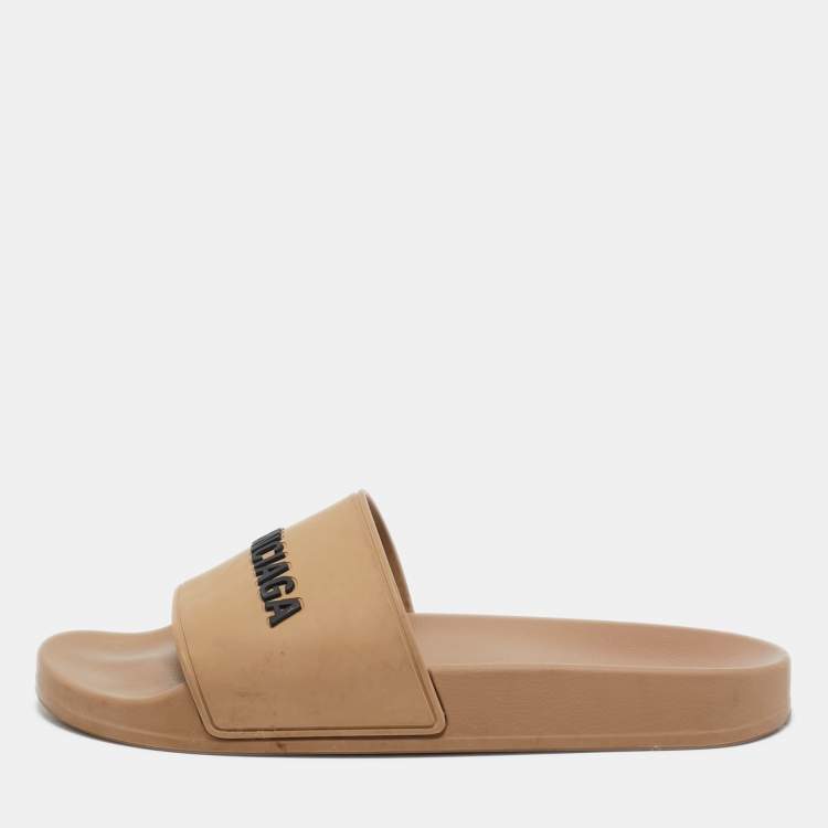 Pre Owned Balenciaga Beige Rubber Logo Pool Slides Size 39