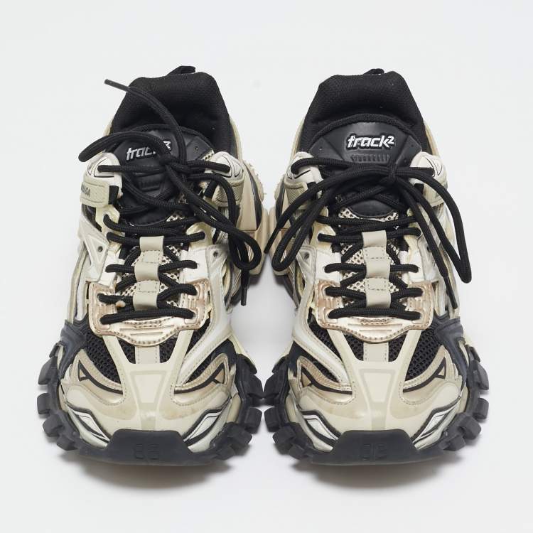 Pre Owned Balenciaga White/Black Faux Leather and Mesh Track 2 Sneakers Size 39
