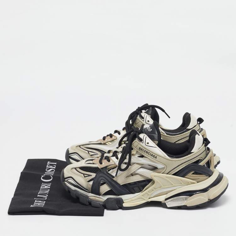 Pre Owned Balenciaga White/Black Faux Leather and Mesh Track 2 Sneakers Size 39