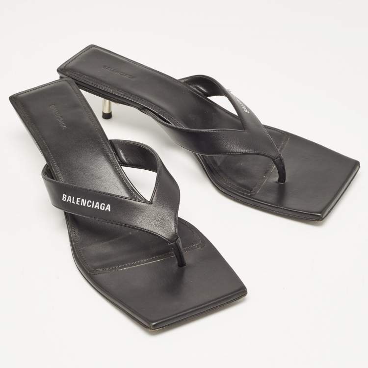 Pre Owned Balenciaga Black Leather Thong Slide Sandals Size 41
