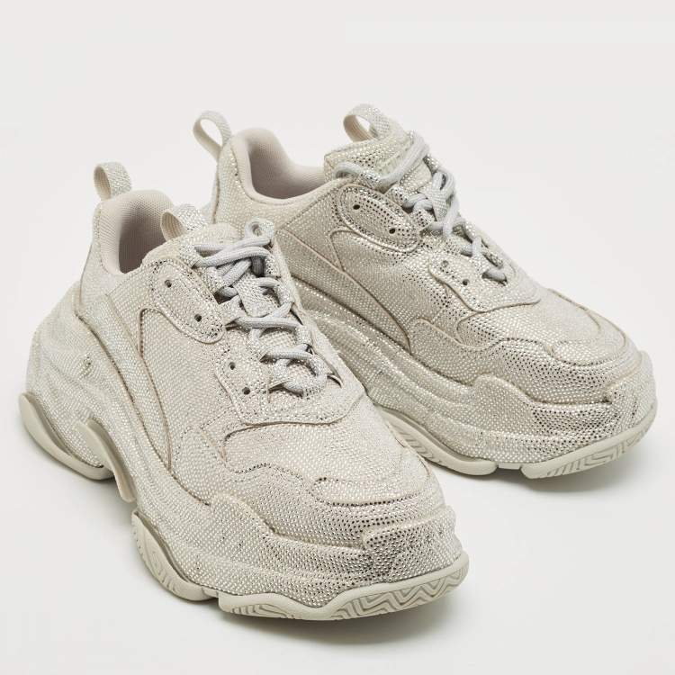 مملوكة مسبقًا Balenciaga Grey Suede Crystal Embellished Triple S Sneakers Size 37