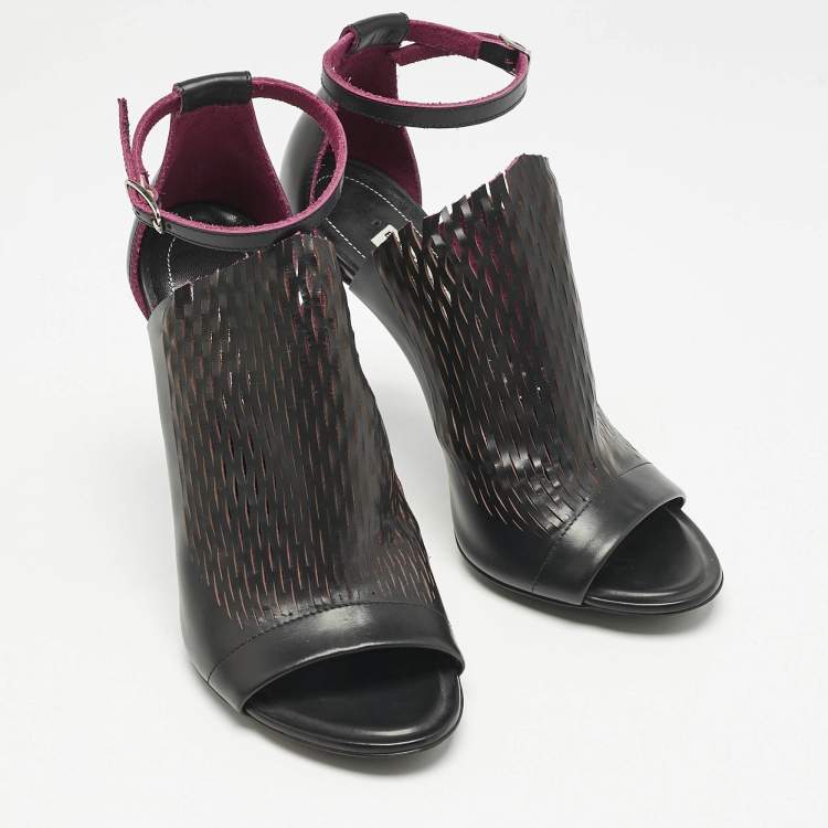 Pre Owned Balenciaga Black/Pink Lasercuts Leather Glove  Sandals Size 37