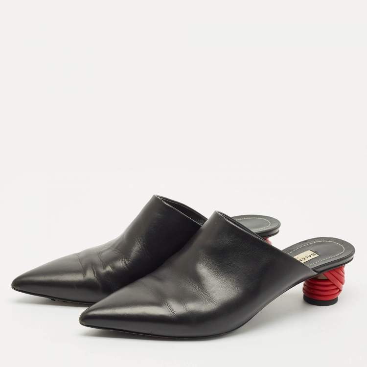 Pre Owned Balenciaga Black Leather Bistrot Mules Size 38
