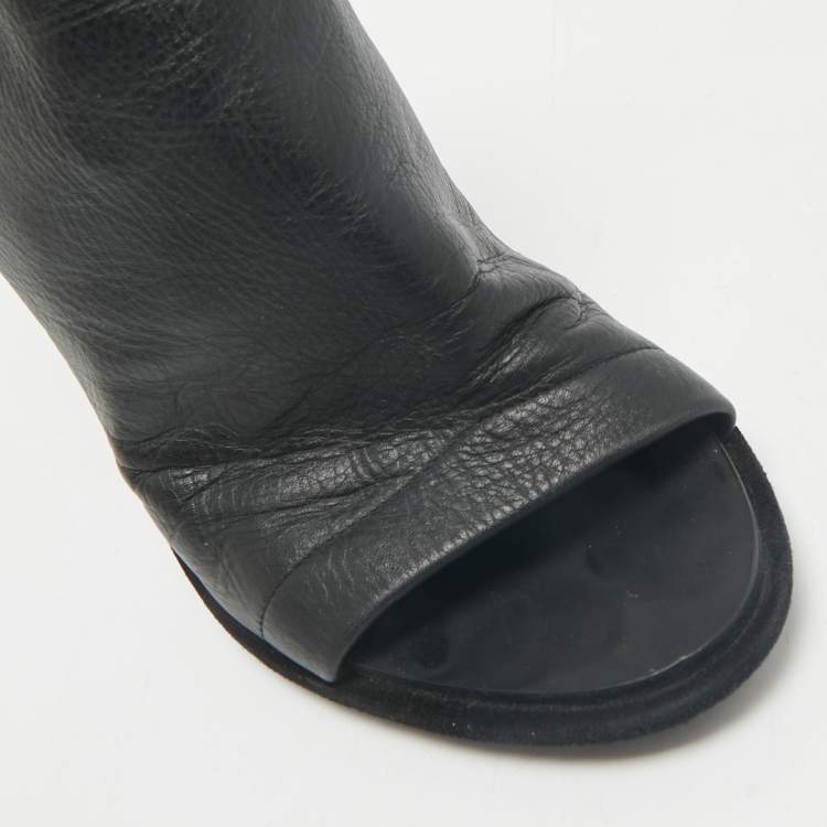 Pre Owned Balenciaga Black Leather Open Toe Glove Slingback Sandals Size 39