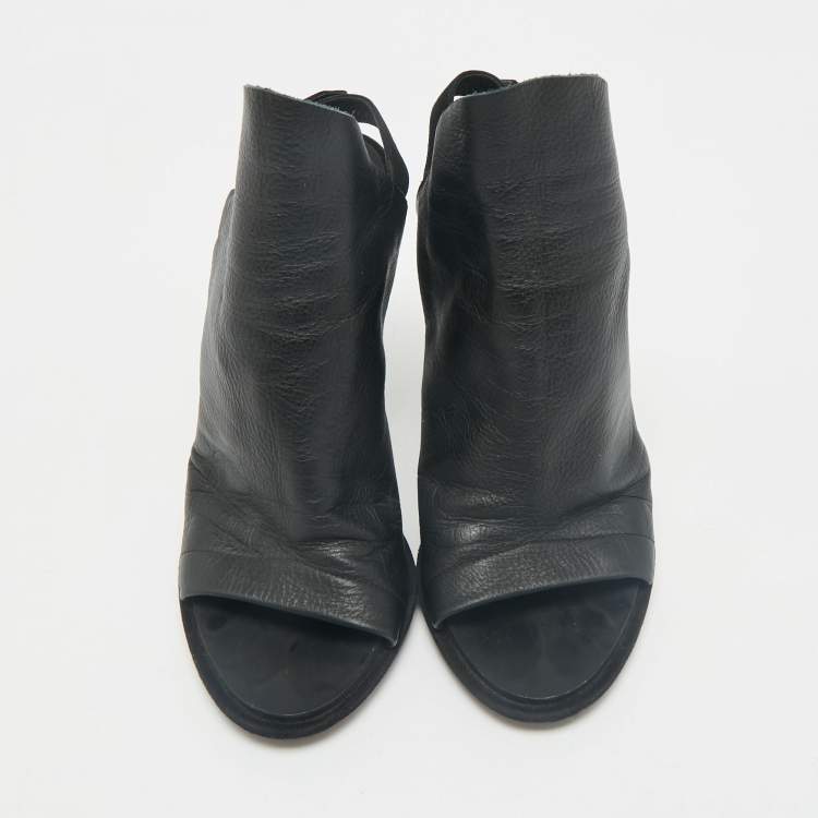 Pre Owned Balenciaga Black Leather Open Toe Glove Slingback Sandals Size 39