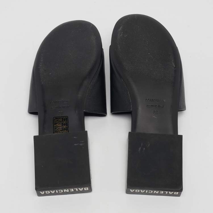 Pre Owned Balenciaga Black Leather Box Flat Mules Size 37