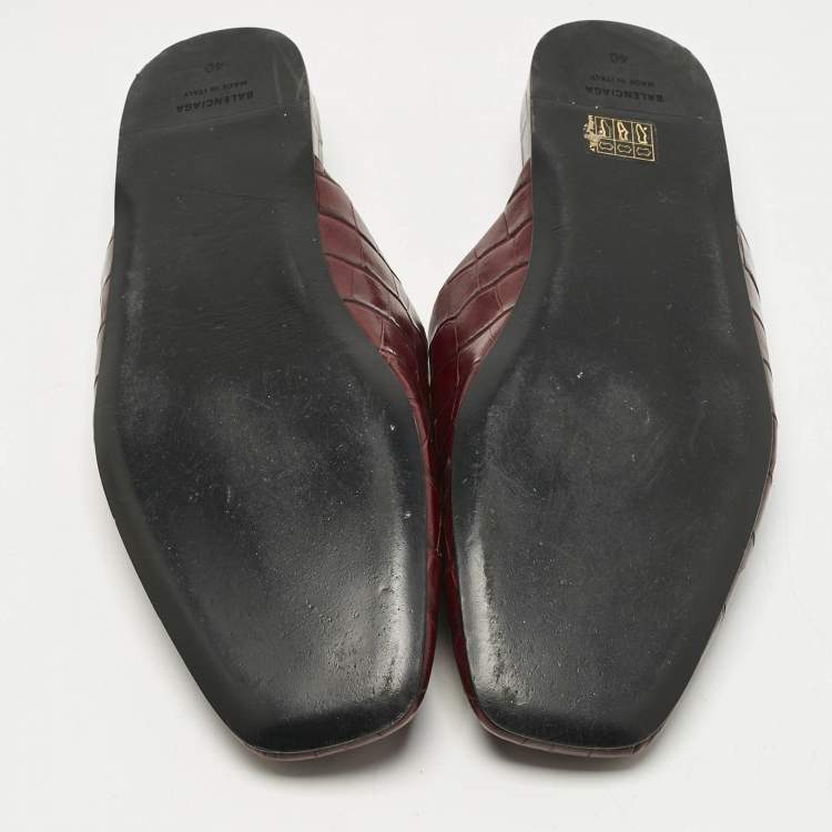 Pre Owned Balenciaga Burgundy Croc Embossed Leather Cosy BB Flat Sandals Size 40