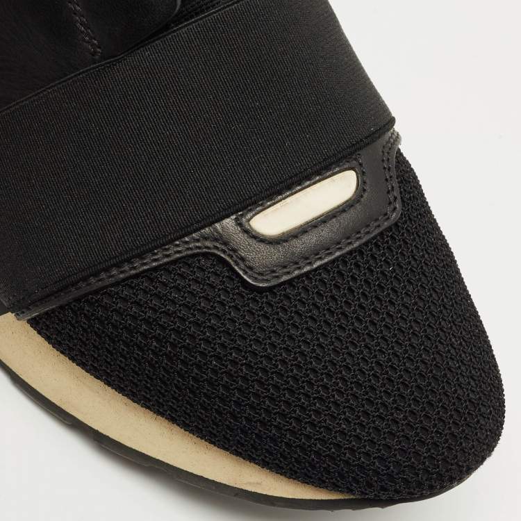 Pre Owned Balenciaga Black/Blue Fabric and Leather Race Runner Low Top Sneakers Size 39