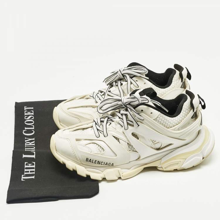 Pre Owned حذاء رياضي بالتسياغا تراكا رباط شبك وجلد أبيض مقاس 37