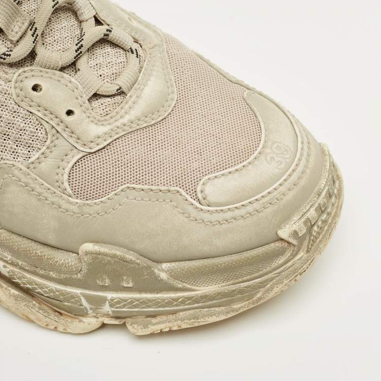 Pre Owned Balenciaga Grey Leather and Mesh Triple S Lace Up Sneakers Size 39