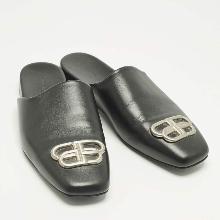 Pre Owned Balenciaga Black Leather Cosy BB Flat Mules Size 41