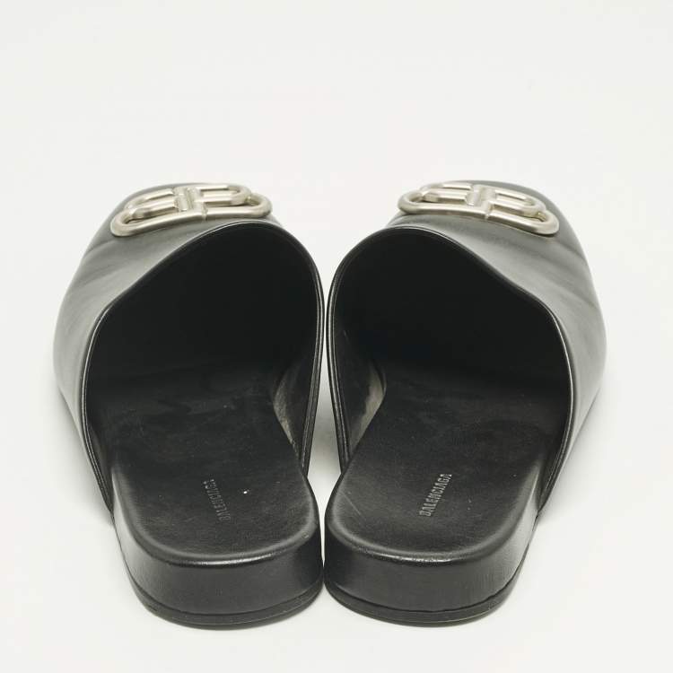 Pre Owned Balenciaga Black Leather Cosy BB Flat Mules Size 41