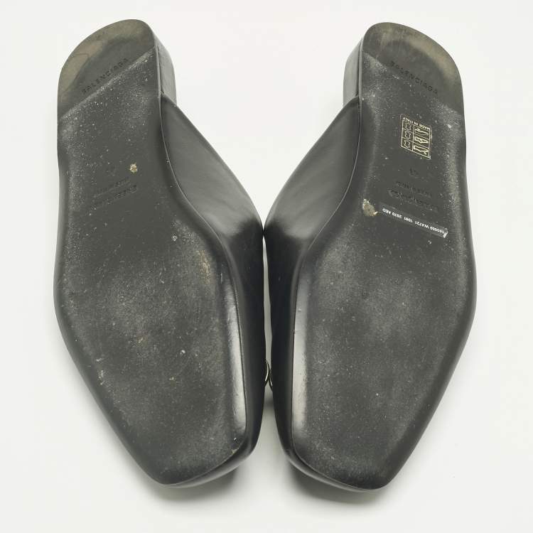 Pre Owned Balenciaga Black Leather Cosy BB Flat Mules Size 41