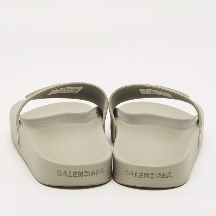 Pre Owned Balenciaga BB Logo Size 37 Grey Rubber Pool Slide