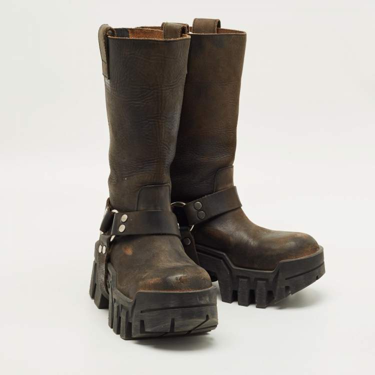 مملوكة مسبقًا Balenciaga Bulldozer Size 39 Brown Leather Harness Boots