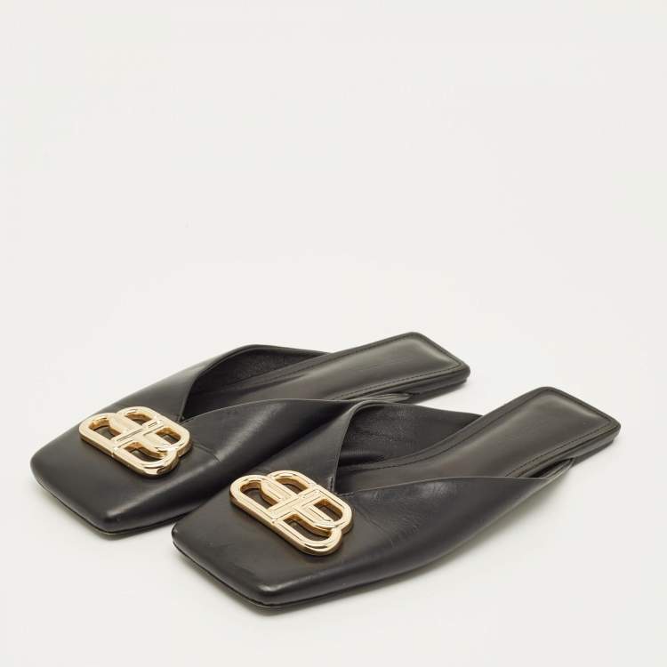Pre Owned Balenciaga Cosy BB Size 38 Black Leather Flat Mules