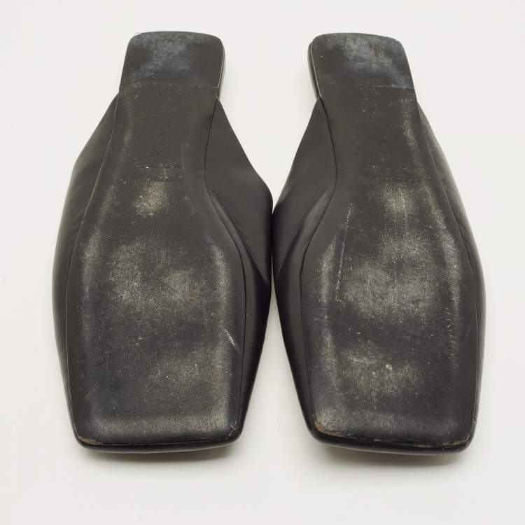 Pre Owned Balenciaga Cosy BB Size 38 Black Leather Flat Mules