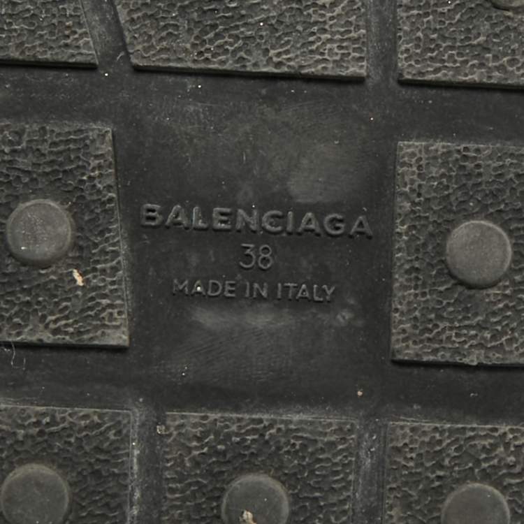 Pre Owned Balenciaga Race Runner Size 38 Black Mesh and Suede Low Top Sneakers